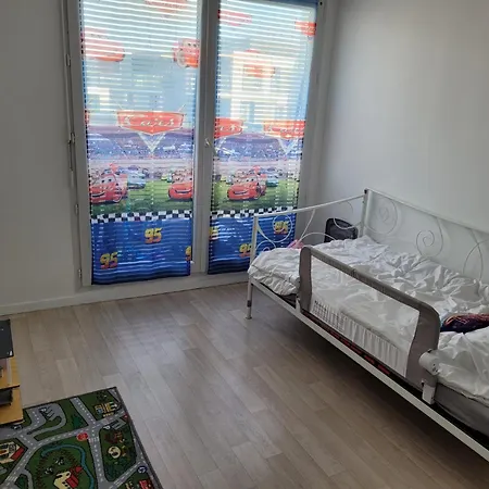 Sainte Genevieve Apartment *